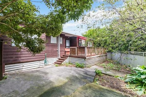 Photo of property in 2/5 September Place, Forrest Hill, Auckland, 0620