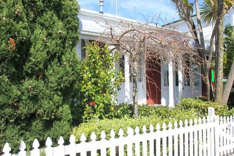 Photo of property in 45 Austin Street, Mount Victoria, Wellington, 6011