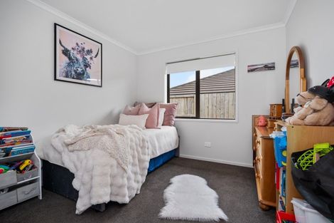 Photo of property in 2 Kahawai Close, Pyes Pa, Tauranga, 3112