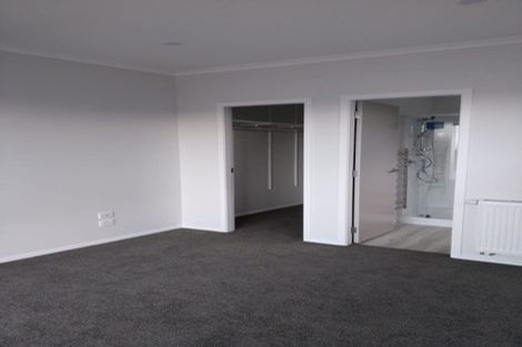 Photo of property in 18 Schooner Drive, Whitby, Porirua, 5024