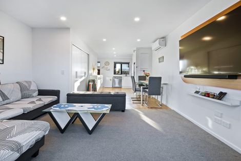 Photo of property in 55 Miromiro Street, Broomfield, Christchurch, 8042