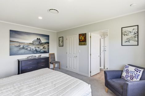 Photo of property in 100 Milne Drive, Paraparaumu, 5032