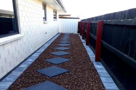 Photo of property in 14 Modello Lane, Waiuku, 2123