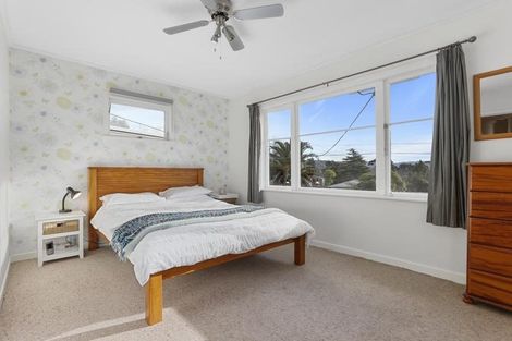 Photo of property in 23 Highland Avenue, Titirangi, Auckland, 0604