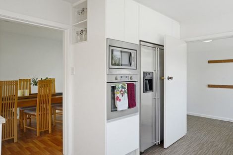 Photo of property in 1 Takahe Drive, Cashmere, Christchurch, 8022