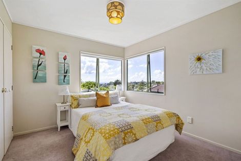 Photo of property in 2/883 East Coast Road, Northcross, Auckland, 0632