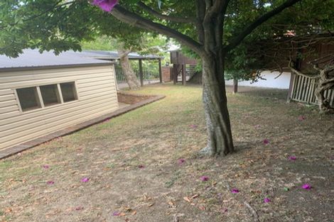 Photo of property in 27 Wairau Road, Forrest Hill, Auckland, 0627