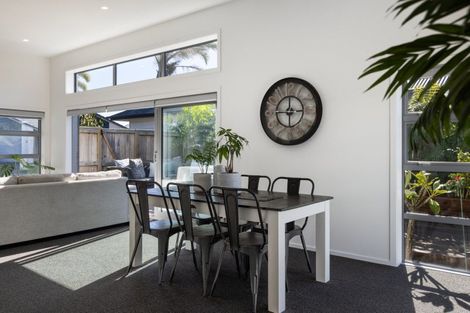 Photo of property in 10 Cassinia Close, Papamoa Beach, Papamoa, 3118