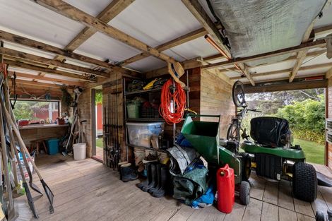 Photo of property in 236 Kiwitahi Road, Helensville, 0875