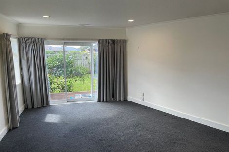 Photo of property in 2 Taranui Way, Paraparaumu Beach, Paraparaumu, 5032