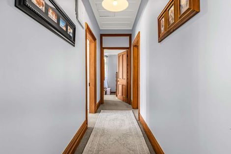 Photo of property in 32 Coote Road, Bluff Hill, Napier, 4110