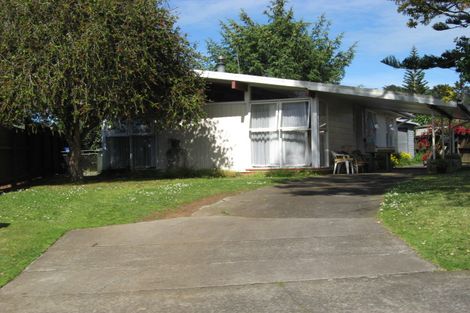 Photo of property in 14 Claresholm Place, Mangere Bridge, Auckland, 2022