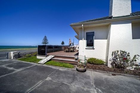 Photo of property in 82 The Esplanade, Westshore, Napier, 4110