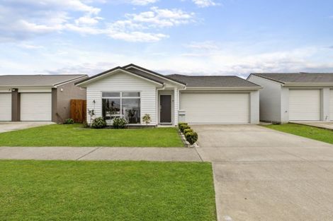 Photo of property in 92 Popokatea Drive, Takanini, 2112