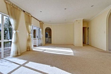 Photo of property in 12 Malin Place, Pinehill, Auckland, 0632