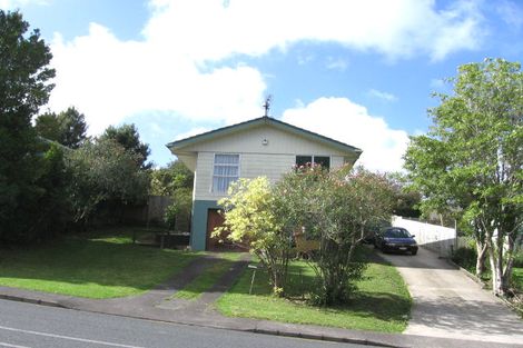 Photo of property in 40 Kemp Road, Massey, Auckland, 0614