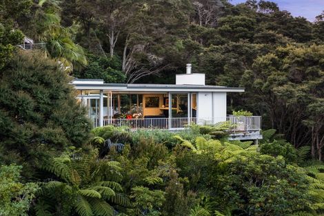 Photo of property in 730a South Titirangi Road, Titirangi, Auckland, 0604