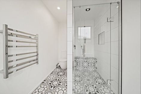 Photo of property in 51 Cyrus Street, Whalers Gate, New Plymouth, 4310