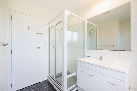 Photo of property in 9 Shamrock Street, Takaro, Palmerston North, 4412