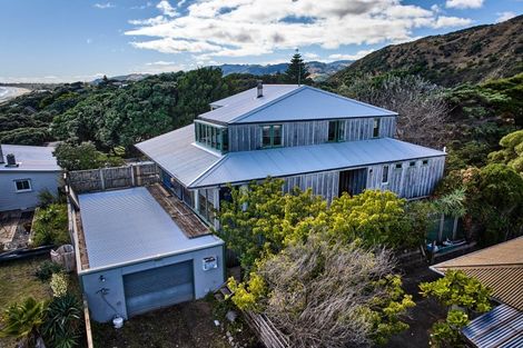 Photo of property in 21 Wellington Road, Paekakariki, 5034