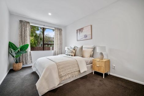Photo of property in 32 Prestons Road, Redwood, Christchurch, 8051