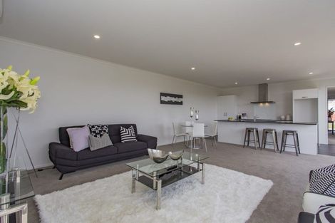 Photo of property in 18 Sholto Duncan Crescent, Halswell, Christchurch, 8025