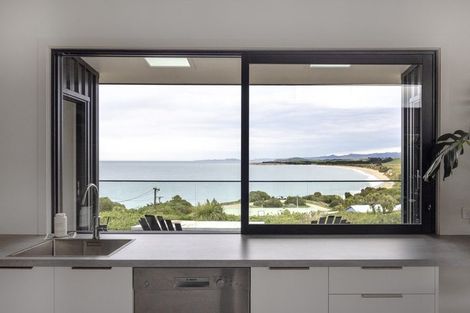 Photo of property in 30 Chambers Street, Kakanui, Oamaru, 9495