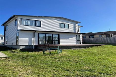 Photo of property in 3157 Great North Road, New Lynn, Auckland, 0600