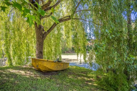 Photo of property in 1 Kristin Place, Manakau, 5573