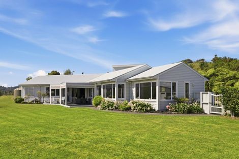 Photo of property in 2a Kaitemako Road, Welcome Bay, Tauranga, 3112
