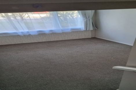 Photo of property in 15f1 Bloomsbury Grove, Newlands, Wellington, 6037