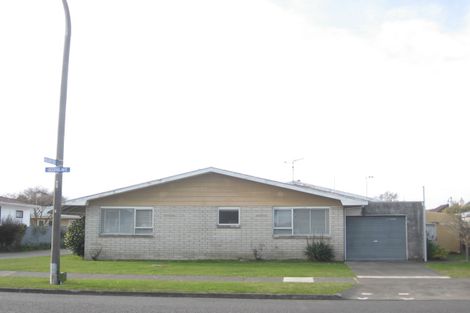 Photo of property in 10 Geddis Avenue, Maraenui, Napier, 4110