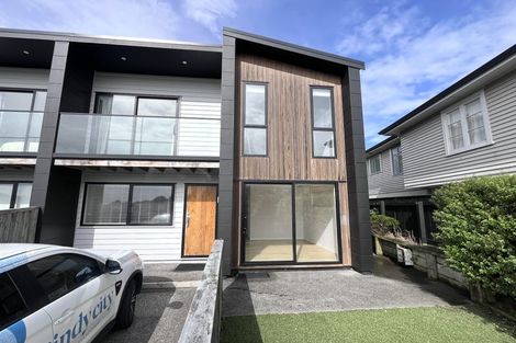 Photo of property in 6e Huia Street, Tawa, Wellington, 5028