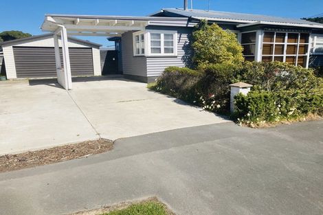 Photo of property in 65 Shackleton Street, New Brighton, Christchurch, 8061