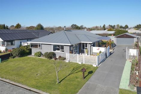 Photo of property in 18 Mathias Place, Kaiapoi, 7630