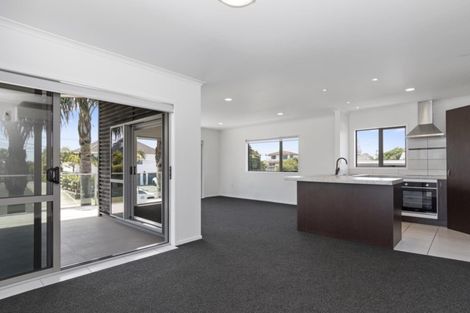 Photo of property in 1044a Papamoa Beach Road, Papamoa Beach, Papamoa, 3118