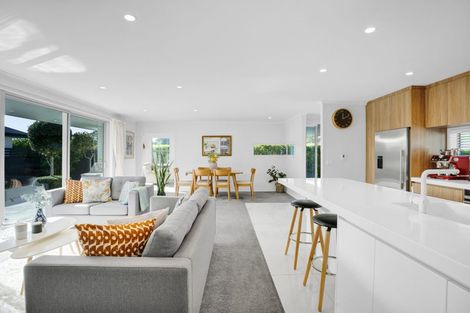 Photo of property in 44 Fernbrook Drive, Hurworth, New Plymouth, 4310