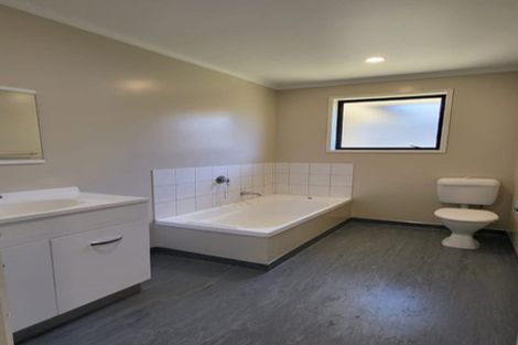 Photo of property in 49 Cyclamen Road, Mangere, Auckland, 2022