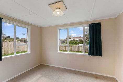 Photo of property in 27 Wilson Street, Waverley, 4510