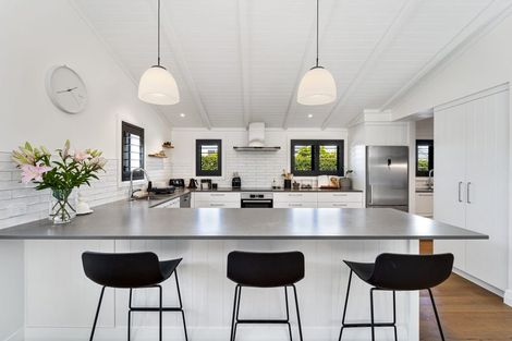 Photo of property in 40 Awanui Crescent, Matakana, 0985