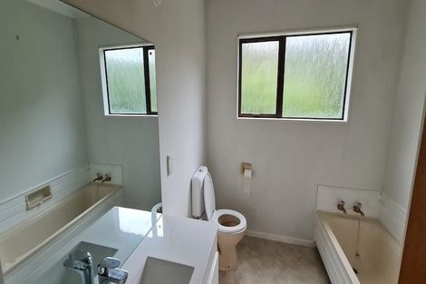 Photo of property in 6 Wingfield Place, Churton Park, Wellington, 6037