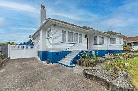 Photo of property in 12 Paisley Street, Levin, 5510