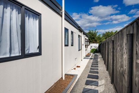 Photo of property in 24a Dorset Crescent, Hokowhitu, Palmerston North, 4410