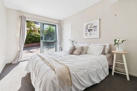 Photo of property in 2/8 Tallington Crescent, Torbay, Auckland, 0630
