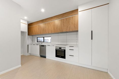 Photo of property in 9/17 Parker Avenue, New Lynn, Auckland, 0600