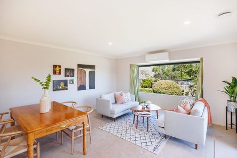 Photo of property in 23 Johnstone Drive, Fitzherbert, Palmerston North, 4410