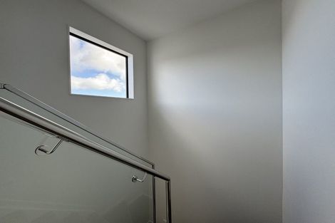 Photo of property in 10 Elegant Lane, Ranui, 0612