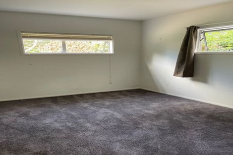 Photo of property in 4 Geoffrey Road, Torbay, Auckland, 0630