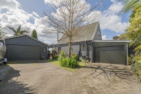 Photo of property in 10 Impala Place, Whitianga, 3510