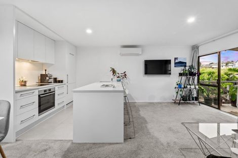 Photo of property in 2/2 Crosby Road, West Harbour, Auckland, 0618